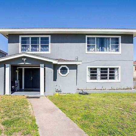 Spacious And Modern Family Duplex In Galveston! Extérieur photo