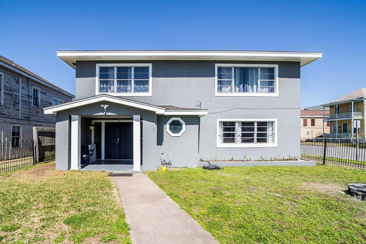 Spacious And Modern Family Duplex In Galveston! Extérieur photo